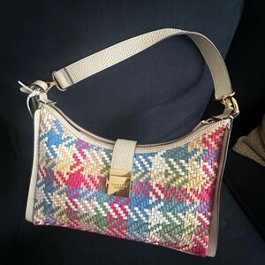 SLOANE STREET
Medium Zip-Top Shoulder